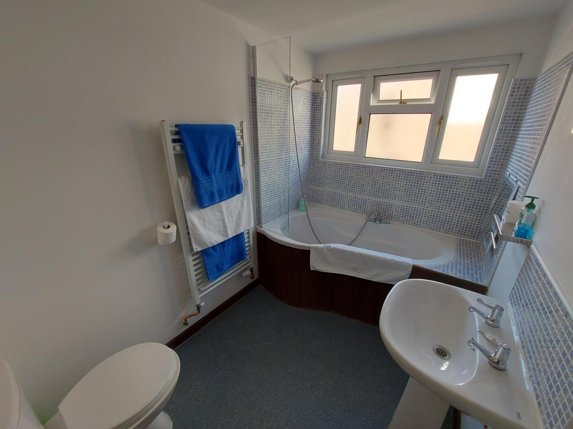 Chezzas Homestay Poole Extérieur photo