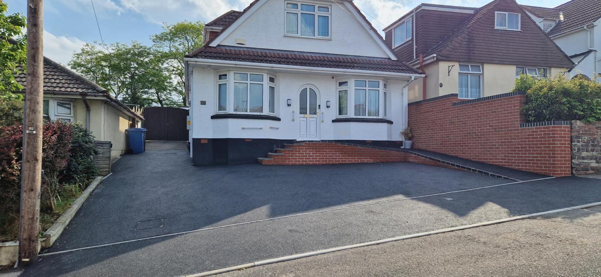 Chezzas Homestay Poole Extérieur photo